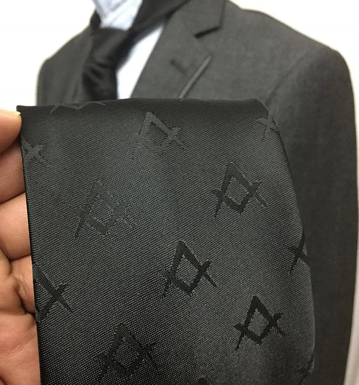 Master Mason Blue Lodge Necktie - Black Square Compass - Bricks Masons