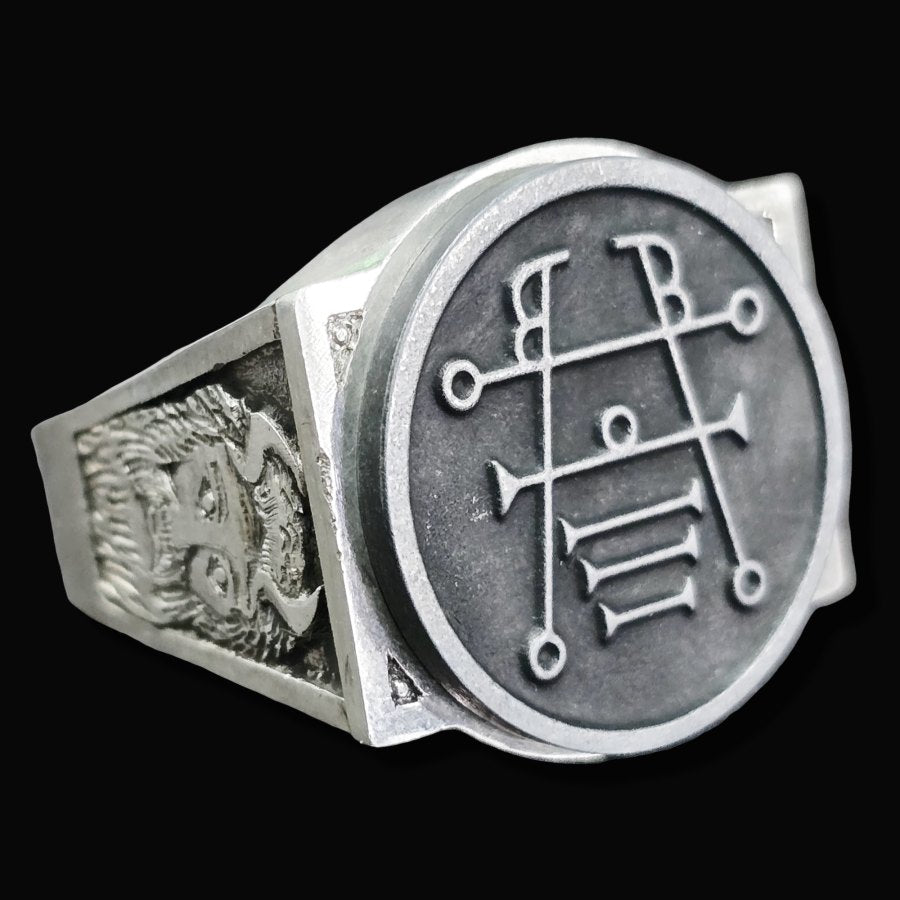 Demon Ring 22 COUNT PRESIDENT IPOS 72 Demons Lesser Key of Solomon Goetia In Silver 2.2 cm x 1.8 cm 18 Gr Art 1800 - Bricks Masons