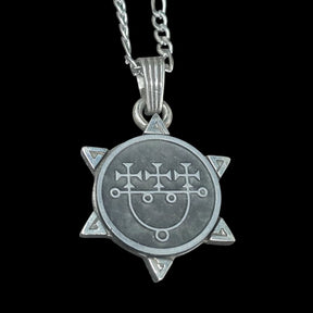 I wove the 12th Demon Prince Sitri and the Secret Seal of Solomon, the 72nd Demon, the Lesser Key of Solomon, and the Goetia. In Silver, 3 x 2.5 cm, 12 g. Art. 1871 - Bricks Masons