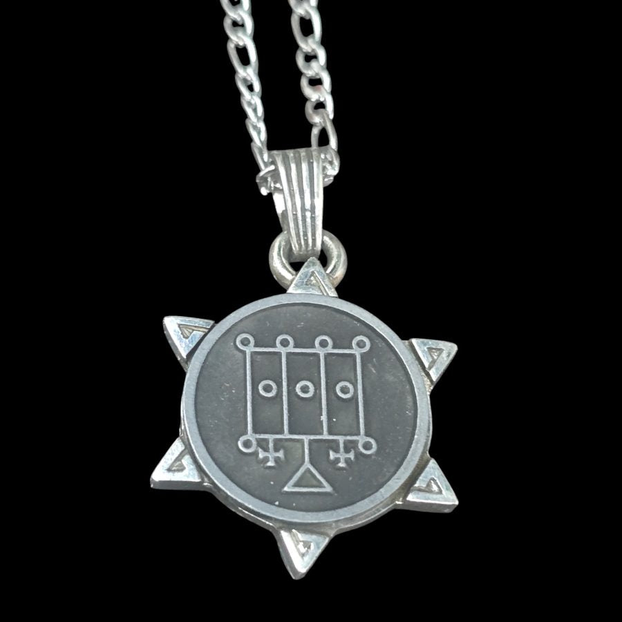 Demon Pendant 50 KNIGHT FURCAS and Secret Seal of Solomon 72 Demons Lesser Key of Solomon Goetia In Silver 3 x 2.5 cm 12 Gr Art 1909 - Bricks Masons