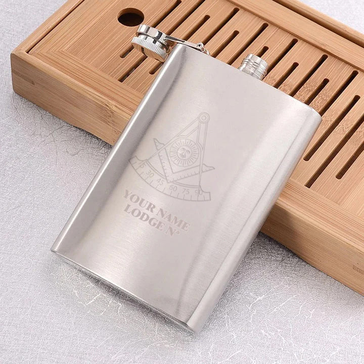 Past Master Blue Lodge California Regulation Flask - 1oz to 18oz - Bricks Masons