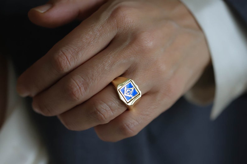 Master Mason Blue Lodge Ring - Solid Gold & Blue Enamel Swivel