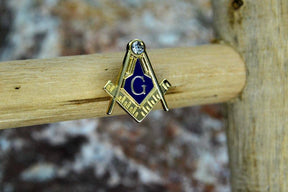Master Mason Blue Lodge Lapel Pin - Zirconia Square Compass - Bricks Masons